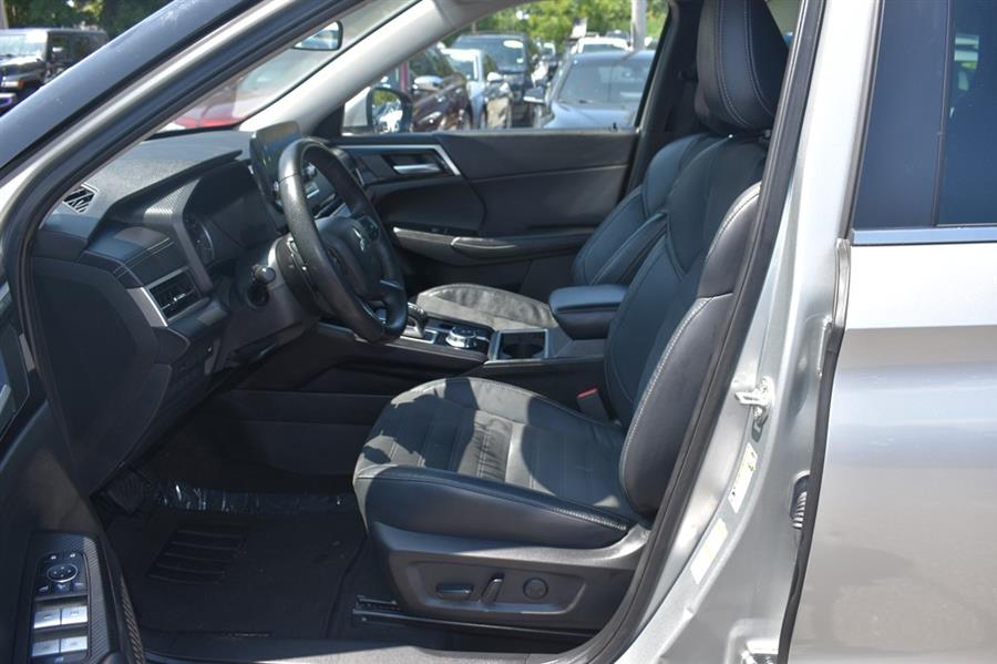 2023 Mitsubishi Outlander SE, available for sale in Patchogue, New York | 112 Auto Plaza. Patchogue, New York 2023 Mitsubishi Outlander SE, available for sale in Patchogue, New York | 112 Auto Plaza. Patchogue, New York