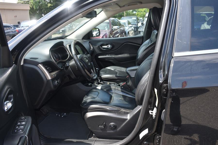 2017 Jeep Cherokee LIMITED, available for sale in Patchogue, New York | 112 Auto Plaza. Patchogue, New York 2017 Jeep Cherokee LIMITED, available for sale in Patchogue, New York | 112 Auto Plaza. Patchogue, New York