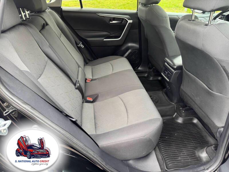 2020 Toyota RAV4 XLE AWD (Natl), available for sale in Meriden, Connecticut | Sandra Auto Broker LLC. Meriden, Connecticut 2020 Toyota RAV4 XLE AWD (Natl), available for sale in Meriden, Connecticut | Sandra Auto Broker LLC. Meriden, Connecticut
