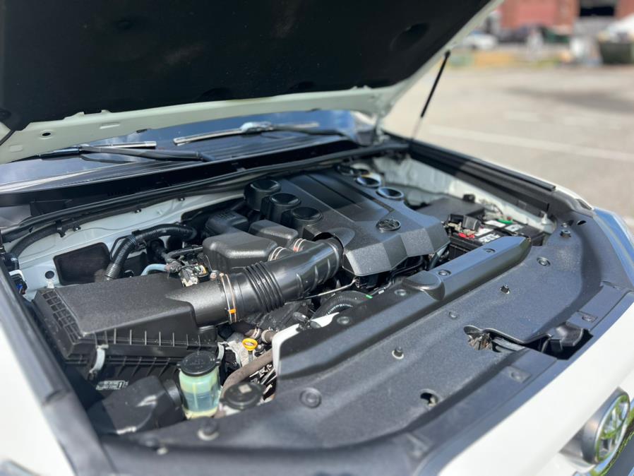 2016 Toyota 4Runner 4WD 4dr V6 Limited (Natl), available for sale in Paterson, New Jersey | Speedway Motors LLC. Paterson, New Jersey 2016 Toyota 4Runner 4WD 4dr V6 Limited (Natl), available for sale in Paterson, New Jersey | Speedway Motors LLC. Paterson, New Jersey