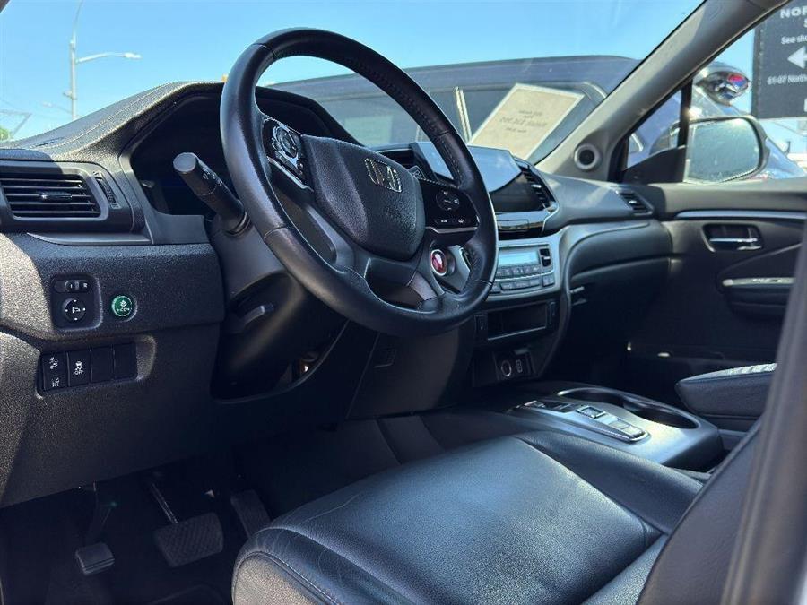2022 Honda Pilot EX-L, available for sale in Woodside, New York | Drive Central. Woodside, New York 2022 Honda Pilot EX-L, available for sale in Woodside, New York | Drive Central. Woodside, New York