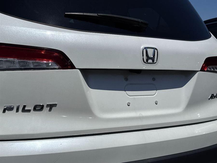 2022 Honda Pilot EX-L, available for sale in Woodside, New York | Drive Central. Woodside, New York 2022 Honda Pilot EX-L, available for sale in Woodside, New York | Drive Central. Woodside, New York