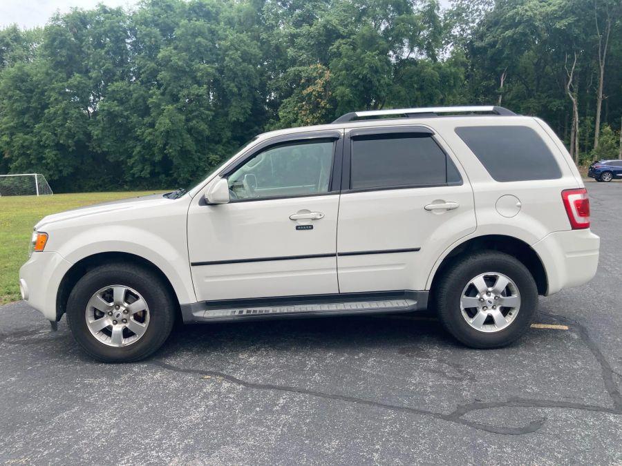 2009 Ford Escape Limited Sport Utility 4D, available for sale in Wolcott, New York | Auto Hunter CNY. Wolcott, New York 2009 Ford Escape Limited Sport Utility 4D, available for sale in Wolcott, New York | Auto Hunter CNY. Wolcott, New York