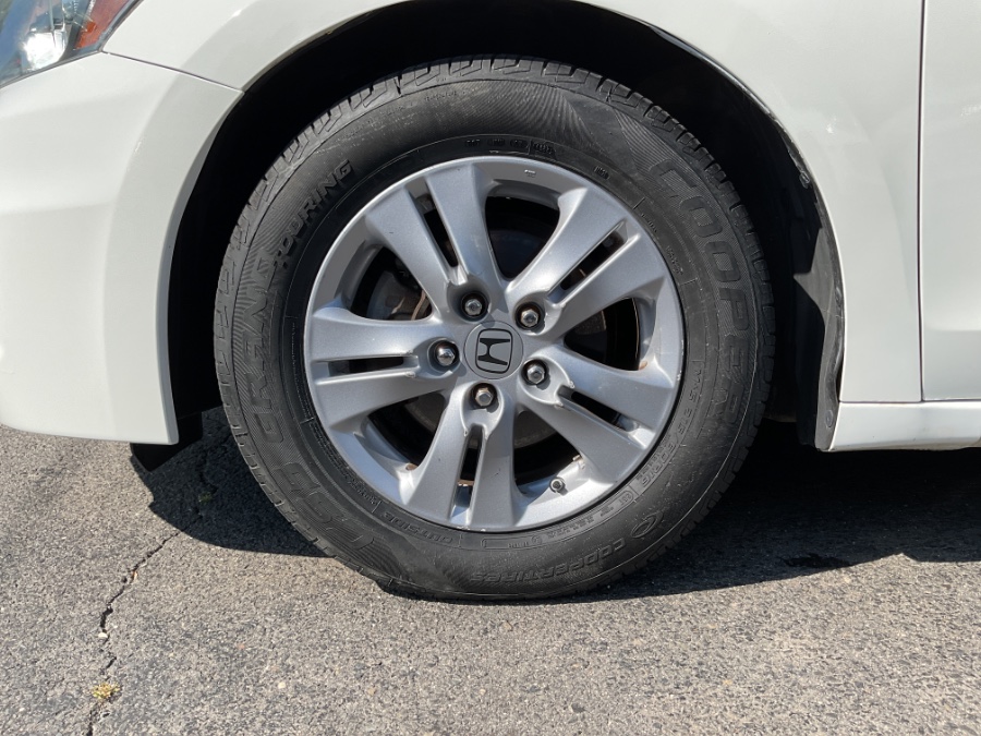 2011 Honda Accord Sdn 4dr I4 Auto SE, available for sale in Waterbury, Connecticut | Jim Juliani Motors. Waterbury, Connecticut 2011 Honda Accord Sdn 4dr I4 Auto SE, available for sale in Waterbury, Connecticut | Jim Juliani Motors. Waterbury, Connecticut