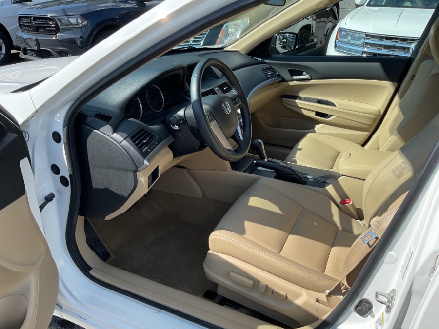 2011 Honda Accord Sdn 4dr I4 Auto SE, available for sale in Waterbury, Connecticut | Jim Juliani Motors. Waterbury, Connecticut 2011 Honda Accord Sdn 4dr I4 Auto SE, available for sale in Waterbury, Connecticut | Jim Juliani Motors. Waterbury, Connecticut