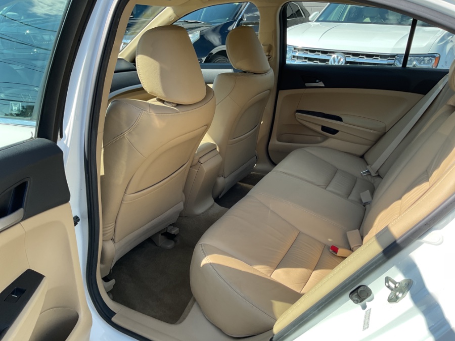 2011 Honda Accord Sdn 4dr I4 Auto SE, available for sale in Waterbury, Connecticut | Jim Juliani Motors. Waterbury, Connecticut 2011 Honda Accord Sdn 4dr I4 Auto SE, available for sale in Waterbury, Connecticut | Jim Juliani Motors. Waterbury, Connecticut
