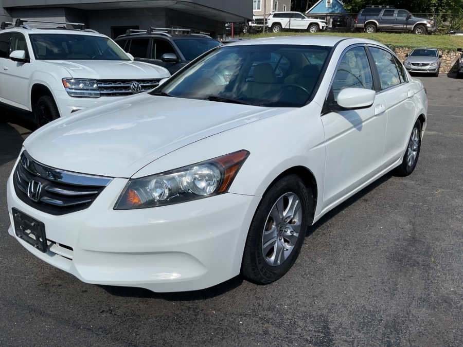 2011 Honda Accord Sdn 4dr I4 Auto SE, available for sale in Waterbury, Connecticut | Jim Juliani Motors. Waterbury, Connecticut 2011 Honda Accord Sdn 4dr I4 Auto SE, available for sale in Waterbury, Connecticut | Jim Juliani Motors. Waterbury, Connecticut