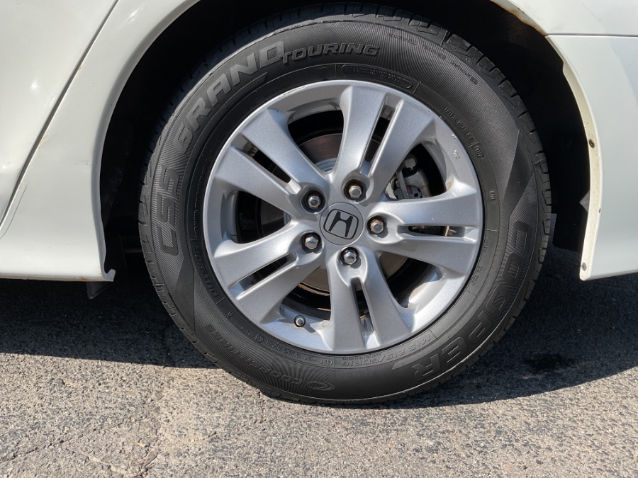 2011 Honda Accord Sdn 4dr I4 Auto SE, available for sale in Waterbury, Connecticut | Jim Juliani Motors. Waterbury, Connecticut 2011 Honda Accord Sdn 4dr I4 Auto SE, available for sale in Waterbury, Connecticut | Jim Juliani Motors. Waterbury, Connecticut
