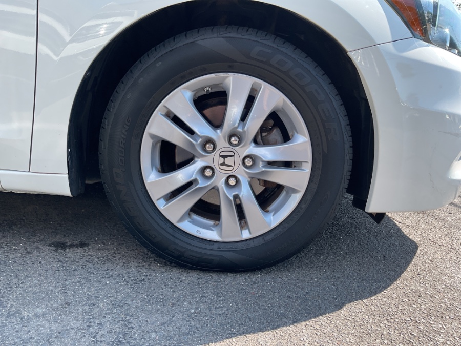 2011 Honda Accord Sdn 4dr I4 Auto SE, available for sale in Waterbury, Connecticut | Jim Juliani Motors. Waterbury, Connecticut 2011 Honda Accord Sdn 4dr I4 Auto SE, available for sale in Waterbury, Connecticut | Jim Juliani Motors. Waterbury, Connecticut