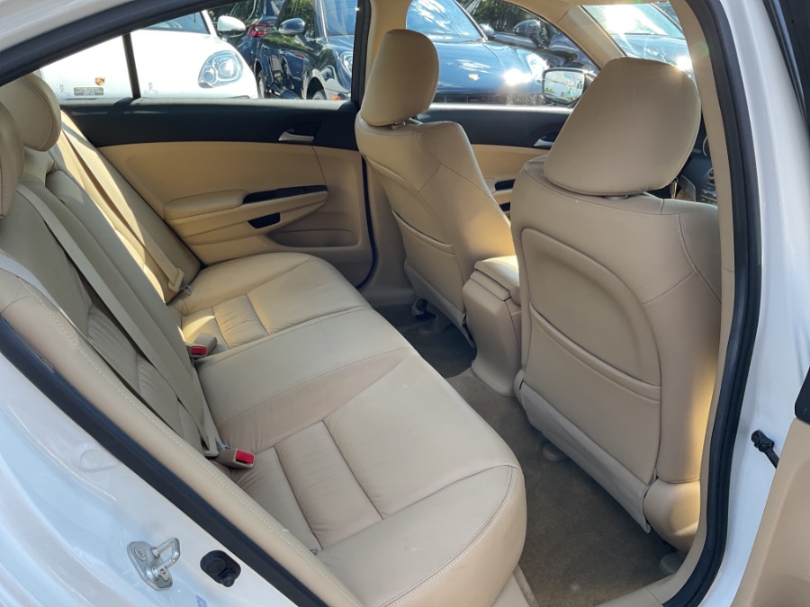 2011 Honda Accord Sdn 4dr I4 Auto SE, available for sale in Waterbury, Connecticut | Jim Juliani Motors. Waterbury, Connecticut 2011 Honda Accord Sdn 4dr I4 Auto SE, available for sale in Waterbury, Connecticut | Jim Juliani Motors. Waterbury, Connecticut
