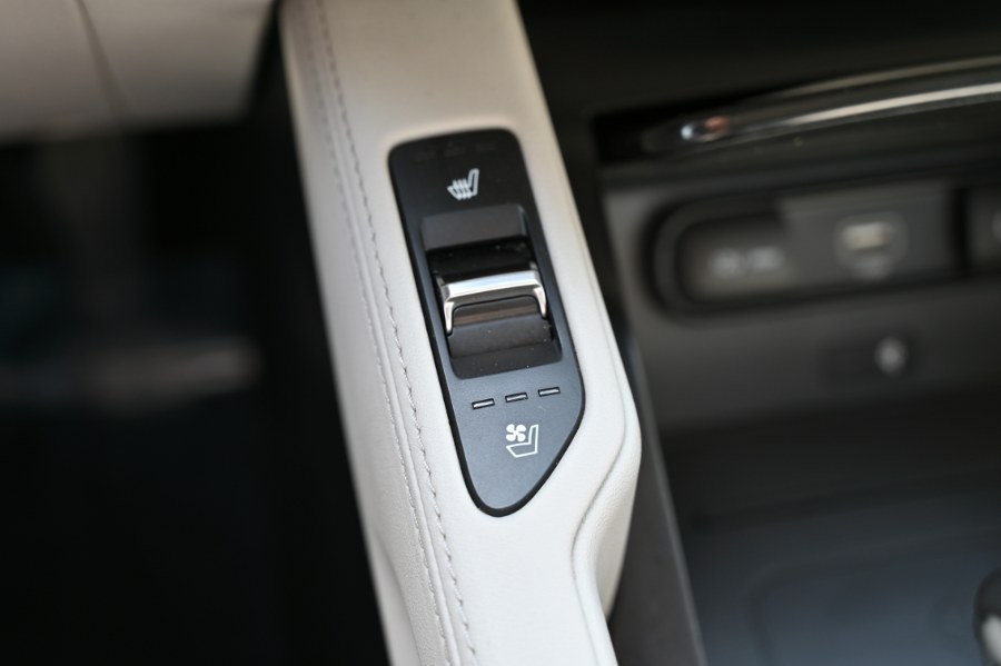 2020 Kia Telluride EX AWD, available for sale in Waterbury, Connecticut | Highline Car Connection. Waterbury, Connecticut 2020 Kia Telluride EX AWD, available for sale in Waterbury, Connecticut | Highline Car Connection. Waterbury, Connecticut