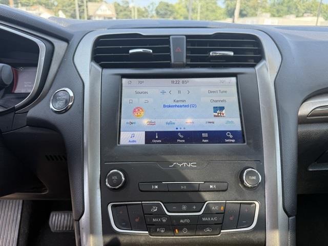 2020 Ford Fusion SEL photo 11