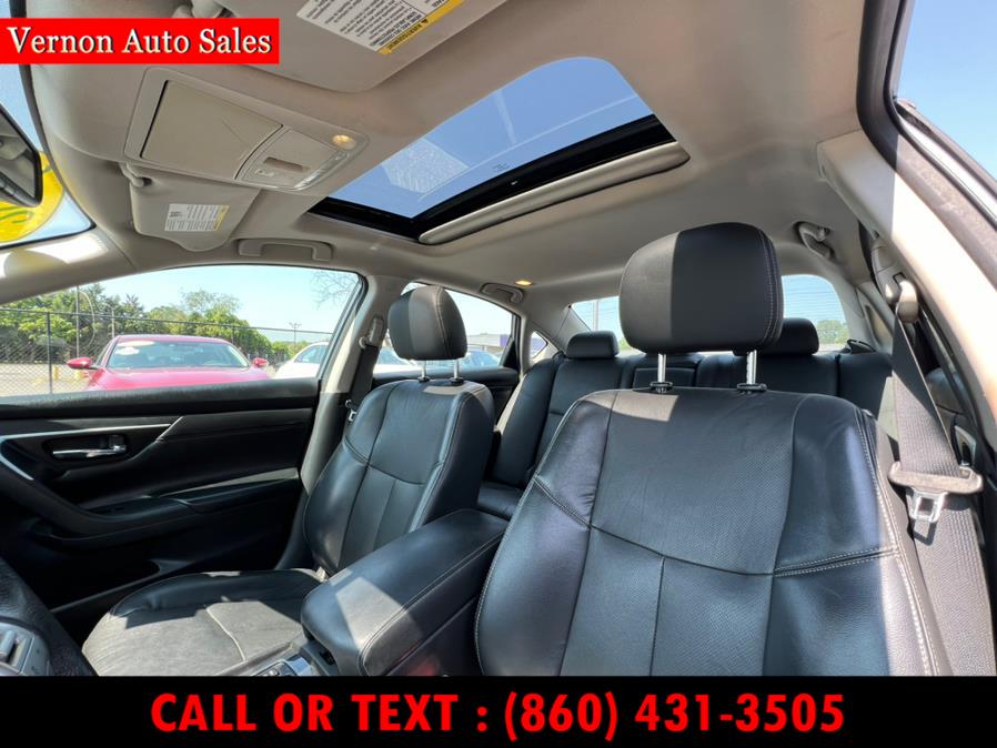 2016 Nissan Altima 4dr Sdn I4 2.5 SV, available for sale in Manchester, Connecticut | Vernon Auto Sale & Service. Manchester, Connecticut 2016 Nissan Altima 4dr Sdn I4 2.5 SV, available for sale in Manchester, Connecticut | Vernon Auto Sale & Service. Manchester, Connecticut