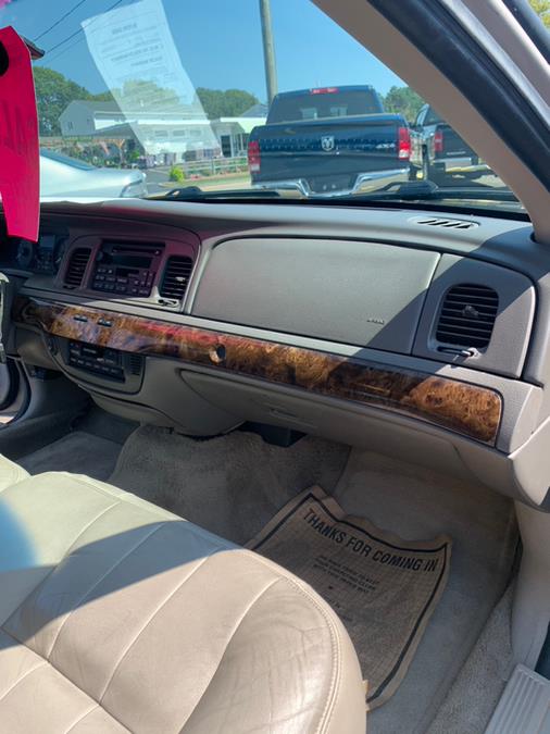 2010 Mercury Grand Marquis 4dr Sdn LS, available for sale in Clinton, Connecticut | M&M Motors International. Clinton, Connecticut 2010 Mercury Grand Marquis 4dr Sdn LS, available for sale in Clinton, Connecticut | M&M Motors International. Clinton, Connecticut