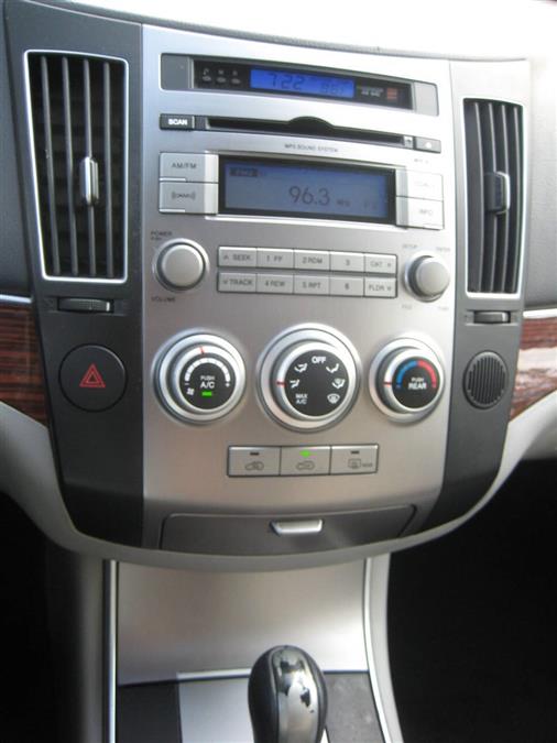 2011 Hyundai Veracruz GLS 4dr Crossover, available for sale in Massapequa, New York | Rite Choice Auto Inc.. Massapequa, New York 2011 Hyundai Veracruz GLS 4dr Crossover, available for sale in Massapequa, New York | Rite Choice Auto Inc.. Massapequa, New York