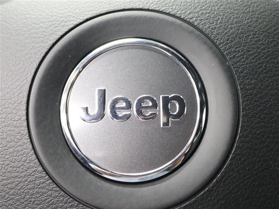 2020 Jeep Grand Cherokee LAREDO, available for sale in Paterson, New Jersey | Fast Track Motors. Paterson, New Jersey 2020 Jeep Grand Cherokee LAREDO, available for sale in Paterson, New Jersey | Fast Track Motors. Paterson, New Jersey