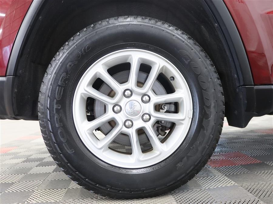 2020 Jeep Grand Cherokee LAREDO, available for sale in Paterson, New Jersey | Fast Track Motors. Paterson, New Jersey 2020 Jeep Grand Cherokee LAREDO, available for sale in Paterson, New Jersey | Fast Track Motors. Paterson, New Jersey