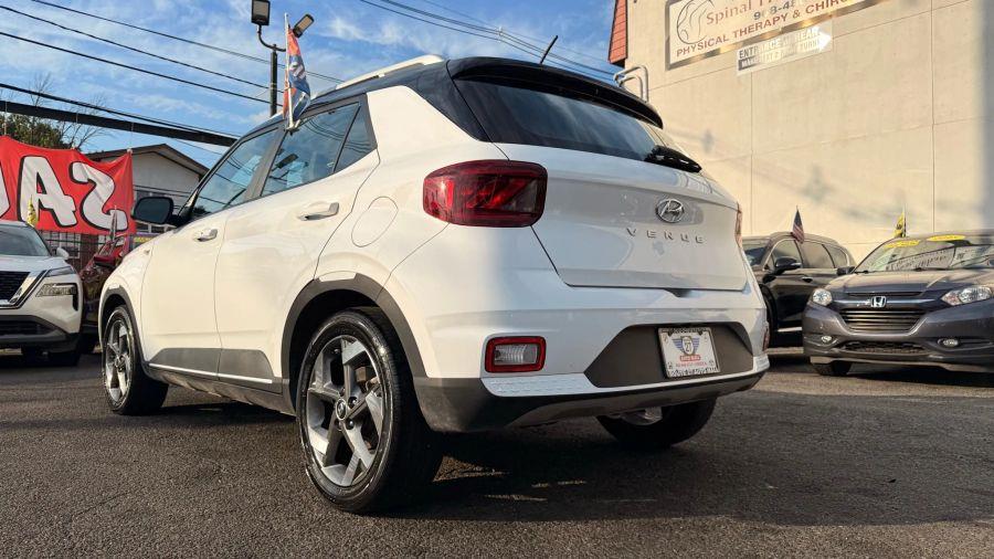 2023 Hyundai Venue Limited Sport Utility 4D, available for sale in Linden, New Jersey | Route 27 Auto Mall. Linden, New Jersey 2023 Hyundai Venue Limited Sport Utility 4D, available for sale in Linden, New Jersey | Route 27 Auto Mall. Linden, New Jersey