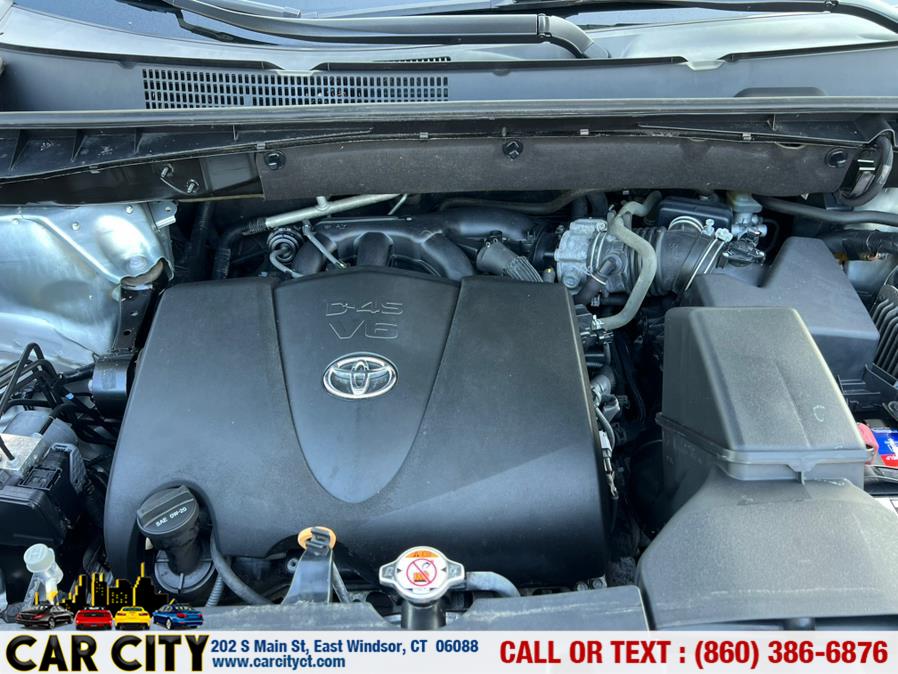 2018 Toyota Highlander XLE V6 AWD (Natl), available for sale in East Windsor, Connecticut | Car City LLC. East Windsor, Connecticut 2018 Toyota Highlander XLE V6 AWD (Natl), available for sale in East Windsor, Connecticut | Car City LLC. East Windsor, Connecticut