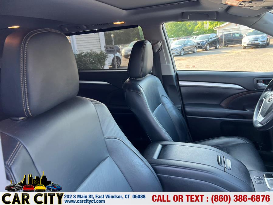 2018 Toyota Highlander XLE V6 AWD (Natl), available for sale in East Windsor, Connecticut | Car City LLC. East Windsor, Connecticut 2018 Toyota Highlander XLE V6 AWD (Natl), available for sale in East Windsor, Connecticut | Car City LLC. East Windsor, Connecticut