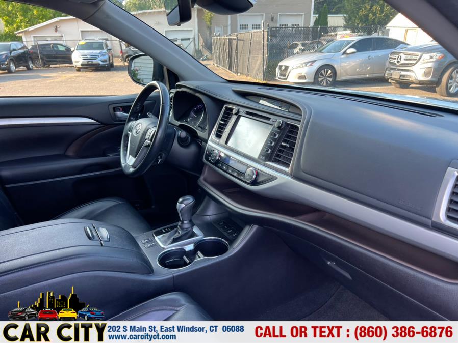 2018 Toyota Highlander XLE V6 AWD (Natl), available for sale in East Windsor, Connecticut | Car City LLC. East Windsor, Connecticut 2018 Toyota Highlander XLE V6 AWD (Natl), available for sale in East Windsor, Connecticut | Car City LLC. East Windsor, Connecticut