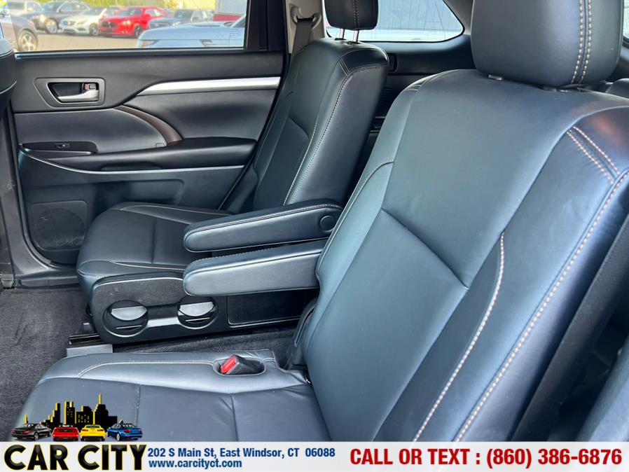 2018 Toyota Highlander XLE V6 AWD (Natl), available for sale in East Windsor, Connecticut | Car City LLC. East Windsor, Connecticut 2018 Toyota Highlander XLE V6 AWD (Natl), available for sale in East Windsor, Connecticut | Car City LLC. East Windsor, Connecticut