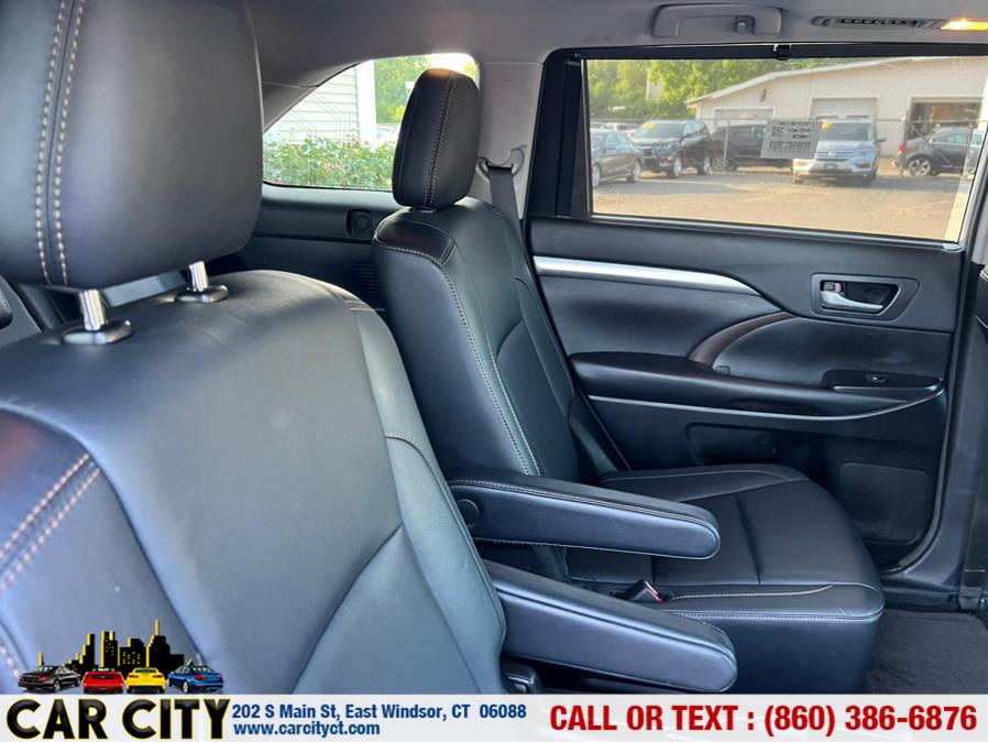 2018 Toyota Highlander XLE V6 AWD (Natl), available for sale in East Windsor, Connecticut | Car City LLC. East Windsor, Connecticut 2018 Toyota Highlander XLE V6 AWD (Natl), available for sale in East Windsor, Connecticut | Car City LLC. East Windsor, Connecticut