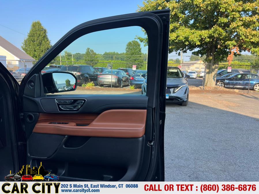 2018 Lincoln Navigator 4x4 Reserve, available for sale in East Windsor, Connecticut | Car City LLC. East Windsor, Connecticut 2018 Lincoln Navigator 4x4 Reserve, available for sale in East Windsor, Connecticut | Car City LLC. East Windsor, Connecticut