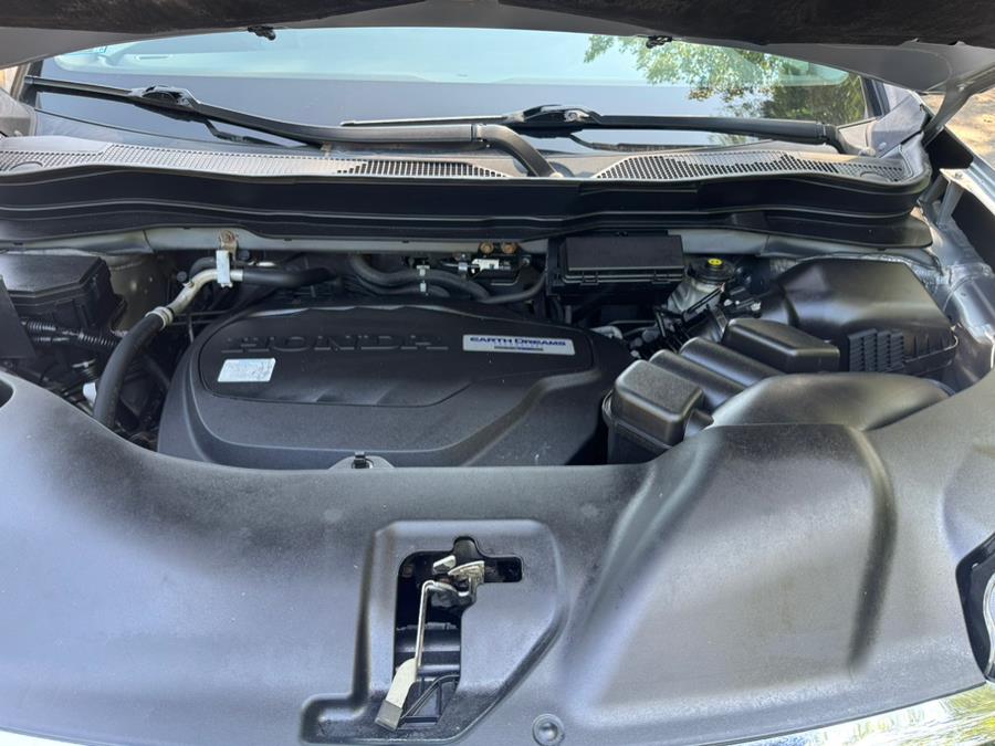 2017 Honda Ridgeline RTL-T 4x4 Crew Cab 5.3'' Bed, available for sale in New Britain, Connecticut | Supreme Automotive. New Britain, Connecticut 2017 Honda Ridgeline RTL-T 4x4 Crew Cab 5.3'' Bed, available for sale in New Britain, Connecticut | Supreme Automotive. New Britain, Connecticut