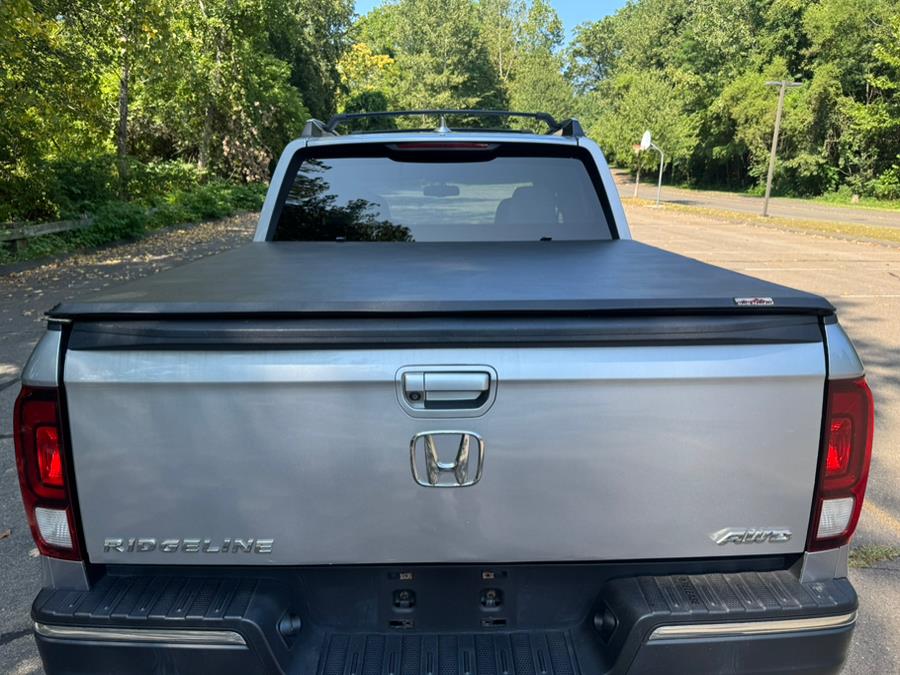 2017 Honda Ridgeline RTL-T 4x4 Crew Cab 5.3'' Bed, available for sale in New Britain, Connecticut | Supreme Automotive. New Britain, Connecticut 2017 Honda Ridgeline RTL-T 4x4 Crew Cab 5.3'' Bed, available for sale in New Britain, Connecticut | Supreme Automotive. New Britain, Connecticut