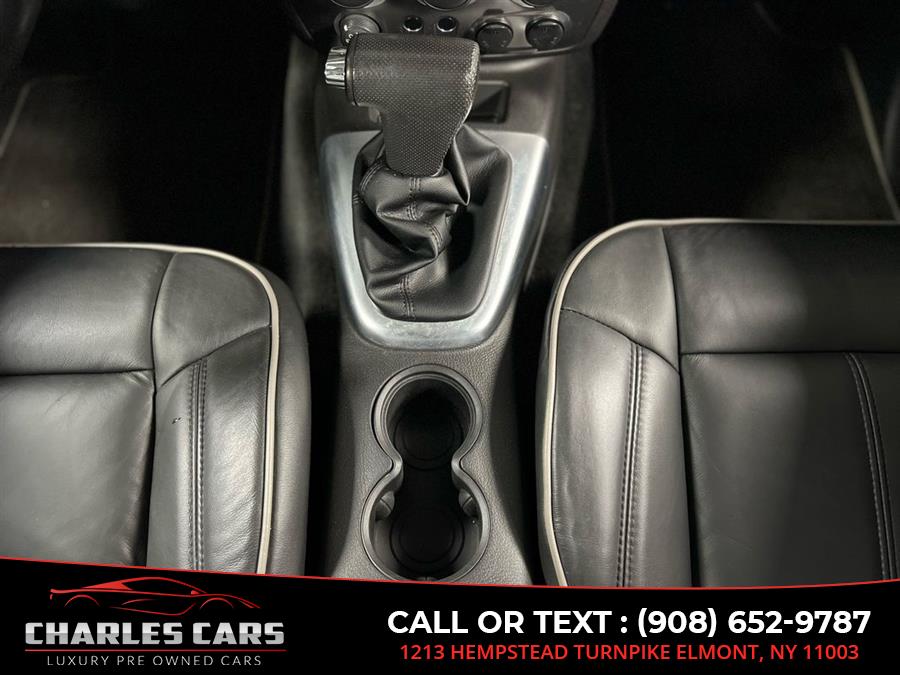 2006 Hummer H3 Luxury, available for sale in Elmont, New York | Charles Cars. Elmont, New York 2006 Hummer H3 Luxury, available for sale in Elmont, New York | Charles Cars. Elmont, New York