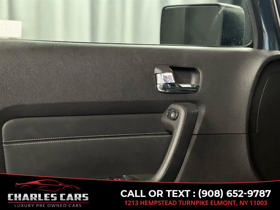 2006 Hummer H3 Luxury, available for sale in Elmont, New York | Charles Cars. Elmont, New York 2006 Hummer H3 Luxury, available for sale in Elmont, New York | Charles Cars. Elmont, New York