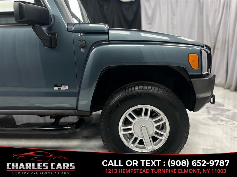 2006 Hummer H3 Luxury, available for sale in Elmont, New York | Charles Cars. Elmont, New York 2006 Hummer H3 Luxury, available for sale in Elmont, New York | Charles Cars. Elmont, New York