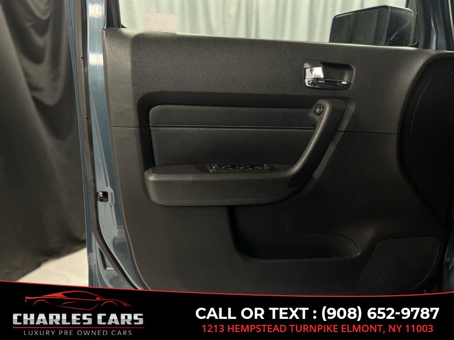 2006 Hummer H3 Luxury, available for sale in Elmont, New York | Charles Cars. Elmont, New York 2006 Hummer H3 Luxury, available for sale in Elmont, New York | Charles Cars. Elmont, New York