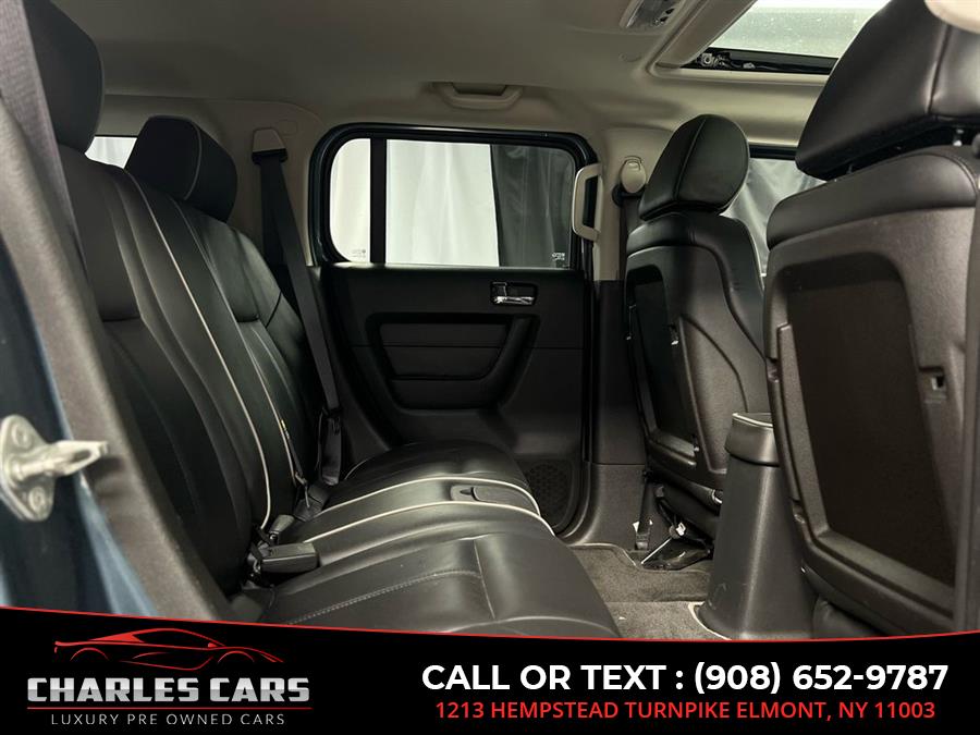 2006 Hummer H3 Luxury, available for sale in Elmont, New York | Charles Cars. Elmont, New York 2006 Hummer H3 Luxury, available for sale in Elmont, New York | Charles Cars. Elmont, New York