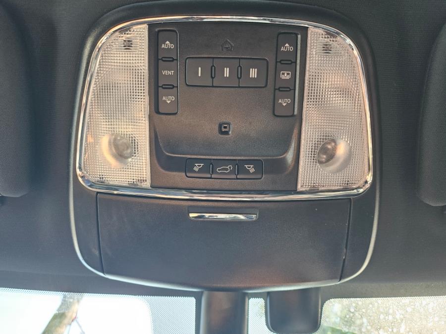 2021 Jeep Grand Cherokee Overland 4x4, available for sale in Paterson, New Jersey | Champion of Paterson. Paterson, New Jersey 2021 Jeep Grand Cherokee Overland 4x4, available for sale in Paterson, New Jersey | Champion of Paterson. Paterson, New Jersey