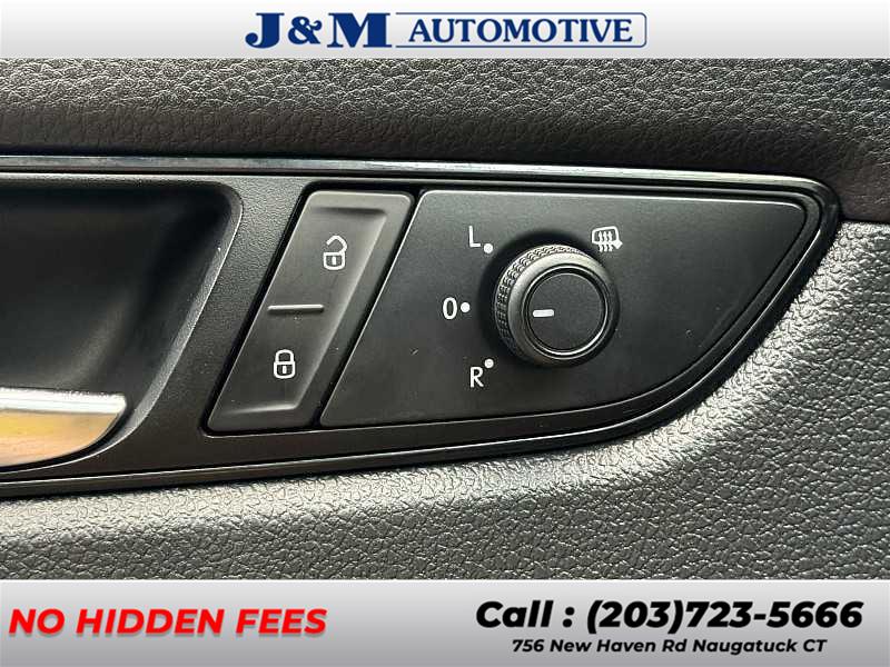 2020 Volkswagen Passat 2.0T SE, available for sale in Naugatuck, Connecticut | J&M Automotive Sls&Svc LLC. Naugatuck, Connecticut 2020 Volkswagen Passat 2.0T SE, available for sale in Naugatuck, Connecticut | J&M Automotive Sls&Svc LLC. Naugatuck, Connecticut