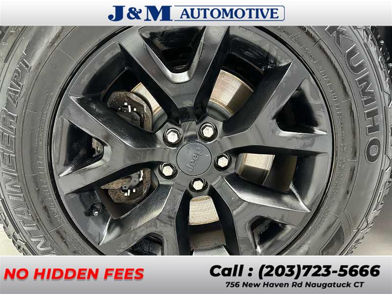 2016 Jeep Cherokee Trailhawk, available for sale in Naugatuck, Connecticut | J&M Automotive Sls&Svc LLC. Naugatuck, Connecticut 2016 Jeep Cherokee Trailhawk, available for sale in Naugatuck, Connecticut | J&M Automotive Sls&Svc LLC. Naugatuck, Connecticut