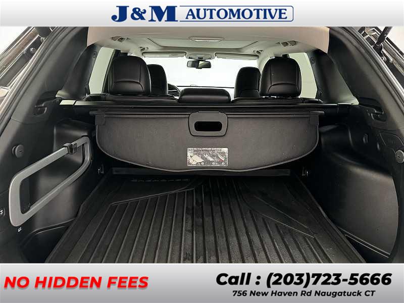 2016 Jeep Cherokee Trailhawk, available for sale in Naugatuck, Connecticut | J&M Automotive Sls&Svc LLC. Naugatuck, Connecticut 2016 Jeep Cherokee Trailhawk, available for sale in Naugatuck, Connecticut | J&M Automotive Sls&Svc LLC. Naugatuck, Connecticut