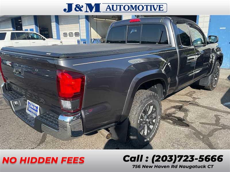 2022 Toyota Tacoma SR5 photo 3
