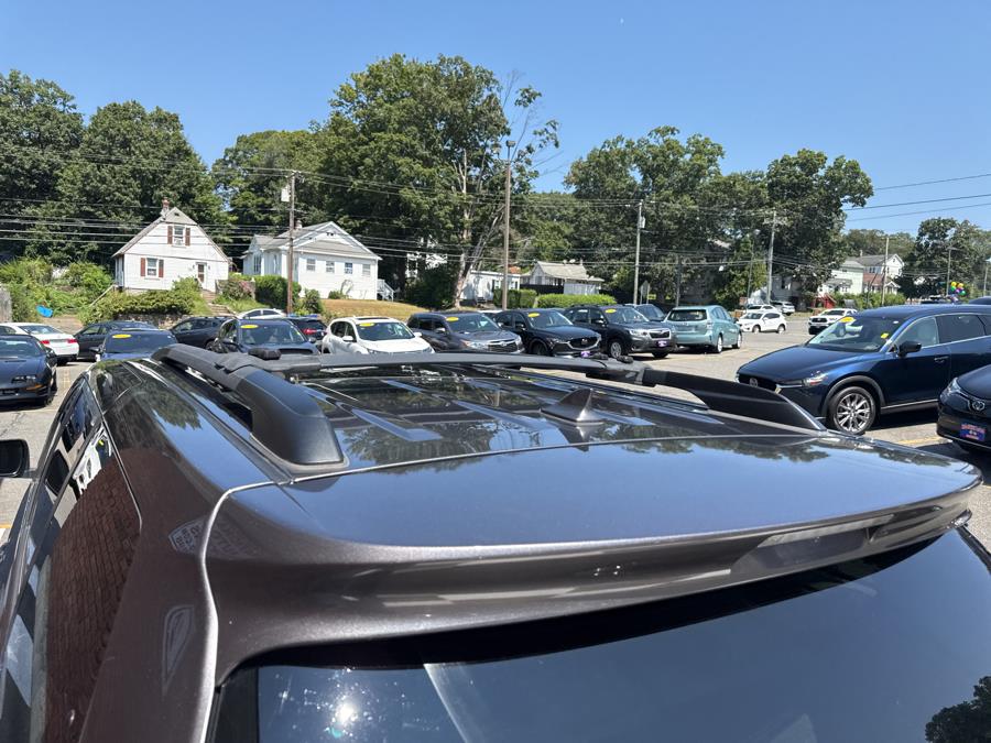 2011 Toyota Sienna 5dr 7-Pass Van V6 XLE FWD Limited, available for sale in Waterbury, Connecticut | National Auto Brokers, Inc.. Waterbury, Connecticut 2011 Toyota Sienna 5dr 7-Pass Van V6 XLE FWD Limited, available for sale in Waterbury, Connecticut | National Auto Brokers, Inc.. Waterbury, Connecticut
