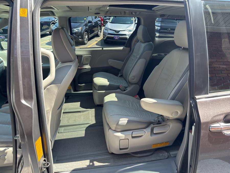2011 Toyota Sienna 5dr 7-Pass Van V6 XLE FWD Limited, available for sale in Waterbury, Connecticut | National Auto Brokers, Inc.. Waterbury, Connecticut 2011 Toyota Sienna 5dr 7-Pass Van V6 XLE FWD Limited, available for sale in Waterbury, Connecticut | National Auto Brokers, Inc.. Waterbury, Connecticut