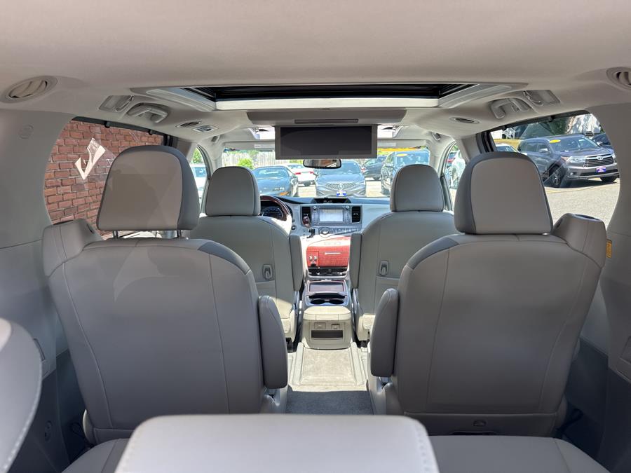2011 Toyota Sienna 5dr 7-Pass Van V6 XLE FWD Limited, available for sale in Waterbury, Connecticut | National Auto Brokers, Inc.. Waterbury, Connecticut 2011 Toyota Sienna 5dr 7-Pass Van V6 XLE FWD Limited, available for sale in Waterbury, Connecticut | National Auto Brokers, Inc.. Waterbury, Connecticut