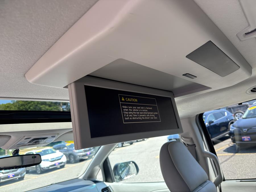 2011 Toyota Sienna 5dr 7-Pass Van V6 XLE FWD Limited, available for sale in Waterbury, Connecticut | National Auto Brokers, Inc.. Waterbury, Connecticut 2011 Toyota Sienna 5dr 7-Pass Van V6 XLE FWD Limited, available for sale in Waterbury, Connecticut | National Auto Brokers, Inc.. Waterbury, Connecticut