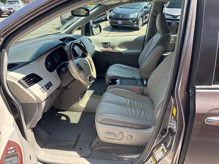 2011 Toyota Sienna 5dr 7-Pass Van V6 XLE FWD Limited, available for sale in Waterbury, Connecticut | National Auto Brokers, Inc.. Waterbury, Connecticut 2011 Toyota Sienna 5dr 7-Pass Van V6 XLE FWD Limited, available for sale in Waterbury, Connecticut | National Auto Brokers, Inc.. Waterbury, Connecticut