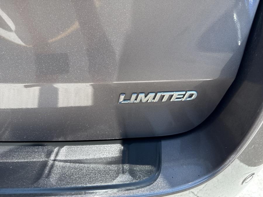 2011 Toyota Sienna 5dr 7-Pass Van V6 XLE FWD Limited, available for sale in Waterbury, Connecticut | National Auto Brokers, Inc.. Waterbury, Connecticut 2011 Toyota Sienna 5dr 7-Pass Van V6 XLE FWD Limited, available for sale in Waterbury, Connecticut | National Auto Brokers, Inc.. Waterbury, Connecticut