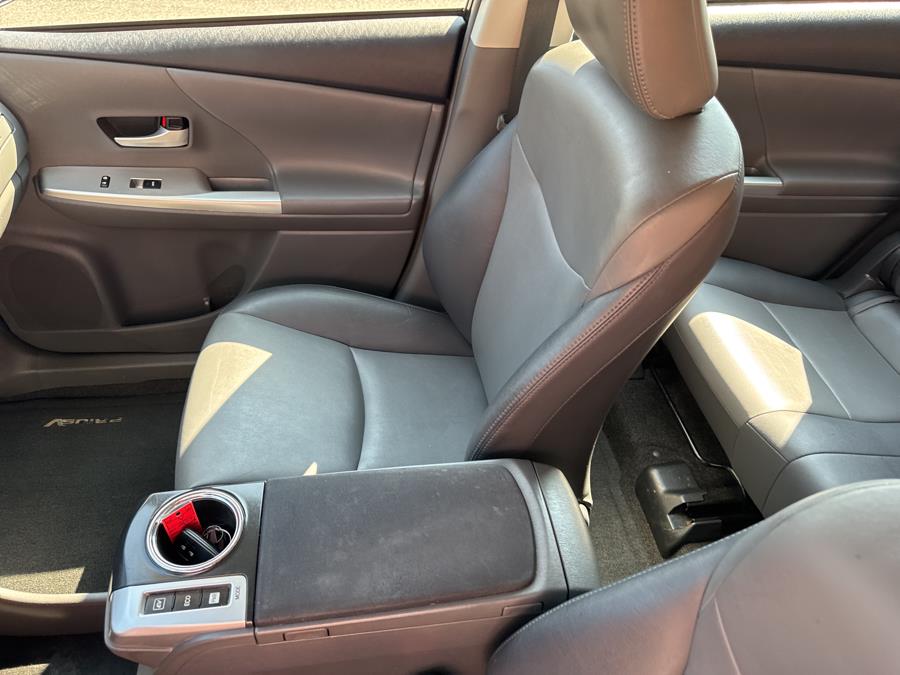 2014 Toyota Prius V 5dr Wgn Two, available for sale in Waterbury, Connecticut | National Auto Brokers, Inc.. Waterbury, Connecticut 2014 Toyota Prius V 5dr Wgn Two, available for sale in Waterbury, Connecticut | National Auto Brokers, Inc.. Waterbury, Connecticut