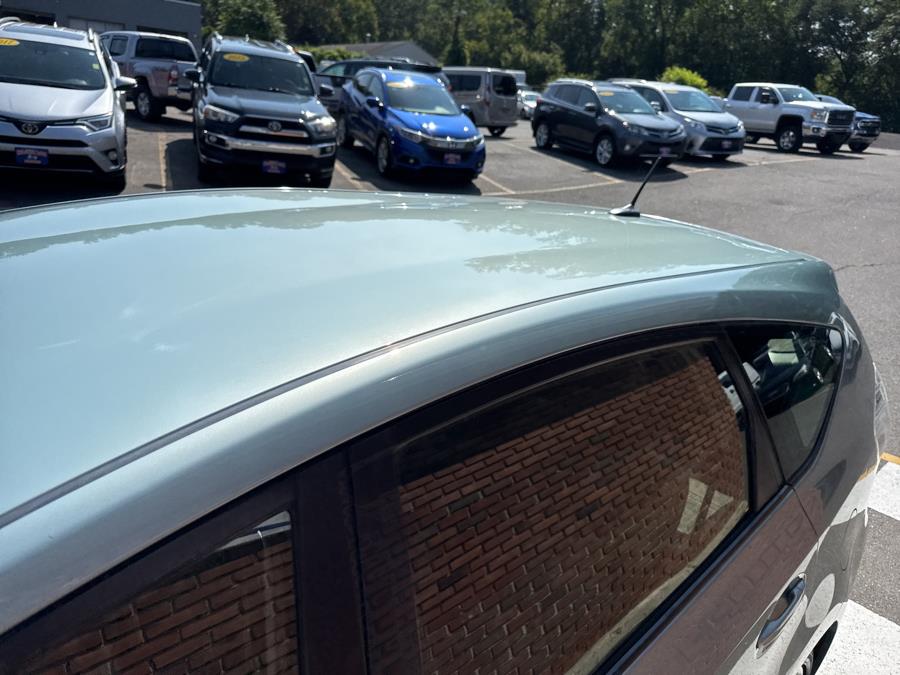 2014 Toyota Prius V 5dr Wgn Two, available for sale in Waterbury, Connecticut | National Auto Brokers, Inc.. Waterbury, Connecticut 2014 Toyota Prius V 5dr Wgn Two, available for sale in Waterbury, Connecticut | National Auto Brokers, Inc.. Waterbury, Connecticut