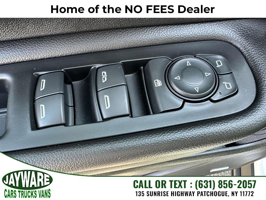 2022 GMC Terrain AWD 4dr AT4, available for sale in Patchogue, New York | Jayware Cars Trucks Vans. Patchogue, New York 2022 GMC Terrain AWD 4dr AT4, available for sale in Patchogue, New York | Jayware Cars Trucks Vans. Patchogue, New York