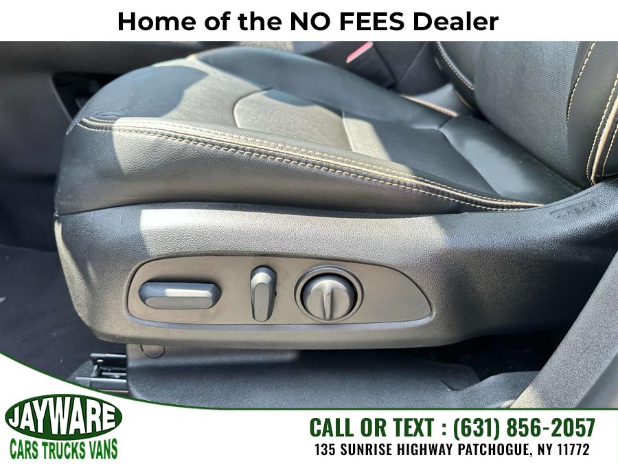2022 GMC Terrain AWD 4dr AT4, available for sale in Patchogue, New York | Jayware Cars Trucks Vans. Patchogue, New York 2022 GMC Terrain AWD 4dr AT4, available for sale in Patchogue, New York | Jayware Cars Trucks Vans. Patchogue, New York